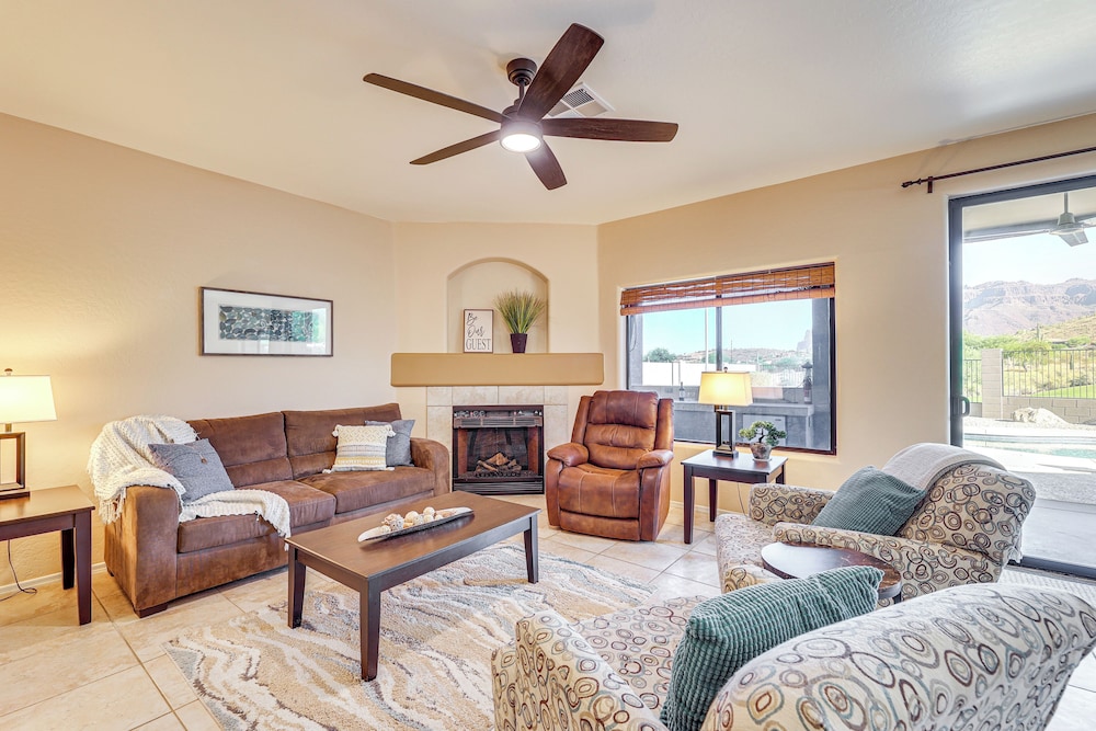 Gold Canyon Golfer's Getaway w/ Scenic Views!