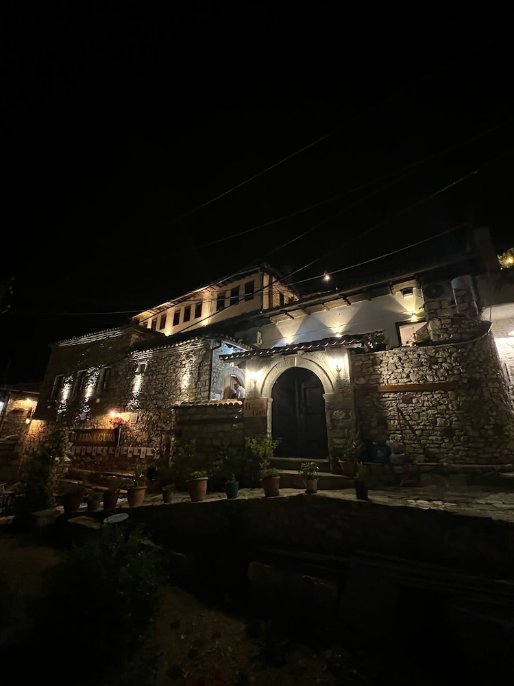 Old Town Guesthouse Guri