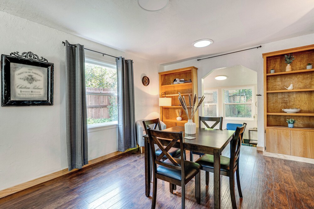Wine Country Cottage in Historic Fiddletown!