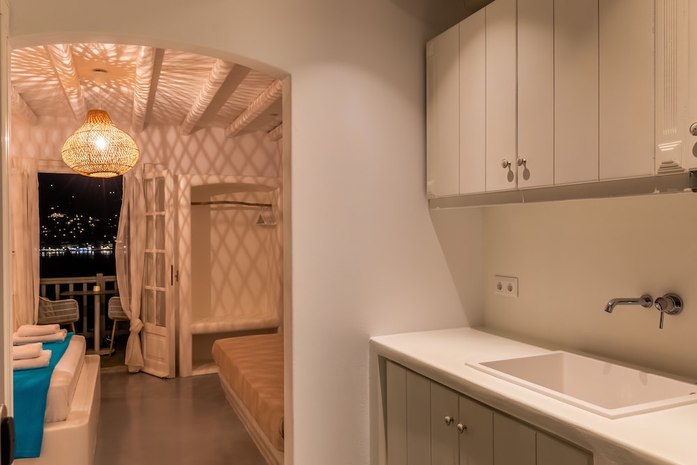 Evlalia Studios & Villas