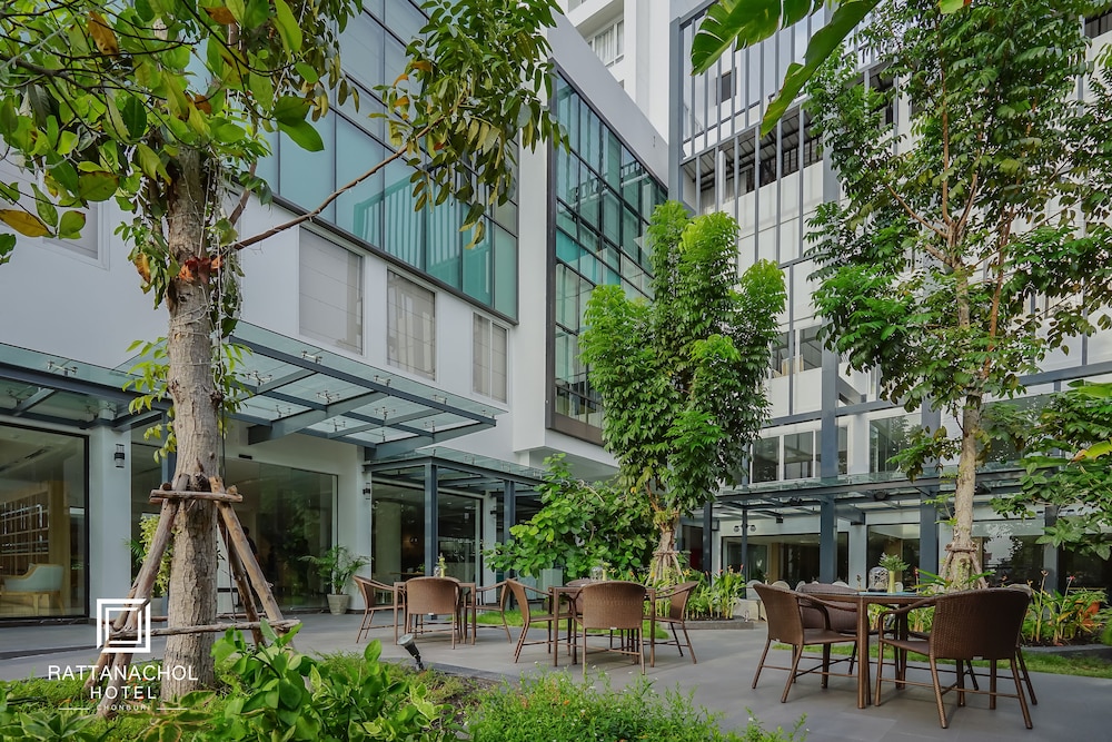 Rattanachol Hotel