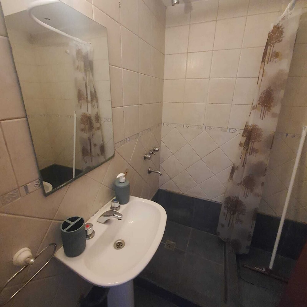 Hostel Guemes