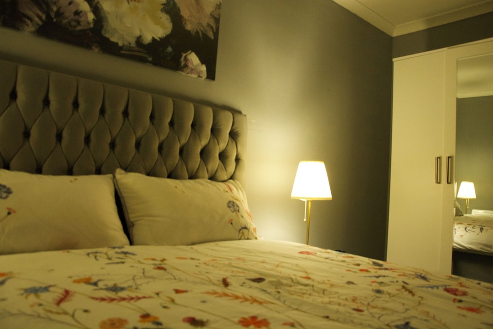 Lux 2 Bed in Canary Wharf Close to Excel & O2