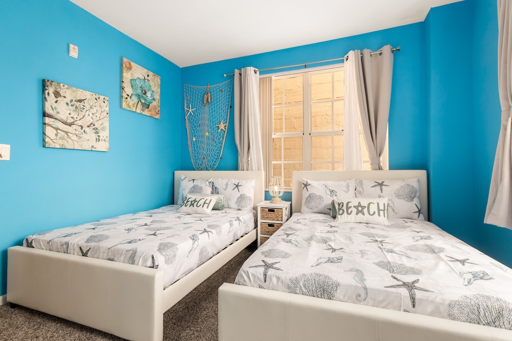 Deluxe Beach Apt