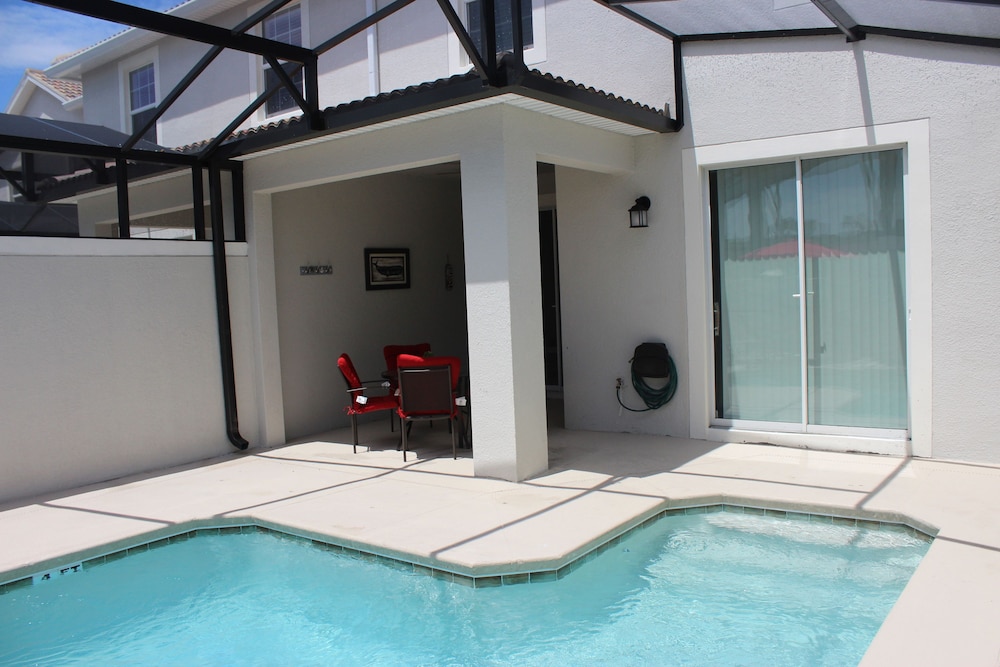 7BR Pool Home Emerald Island by SHV-8409