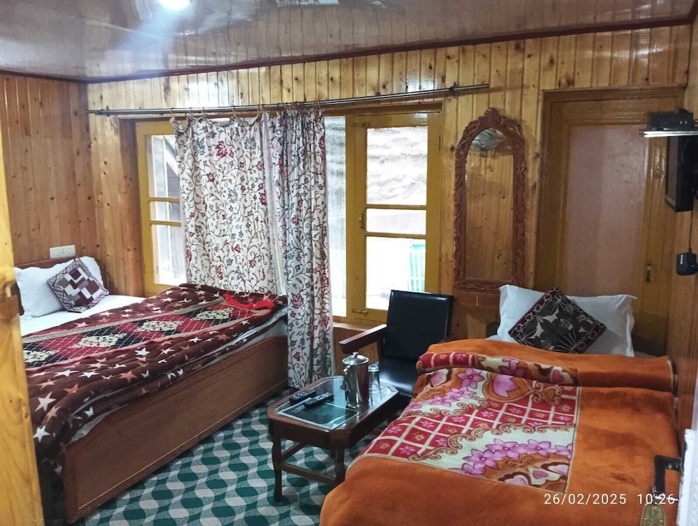 Hotel Bright Palace
