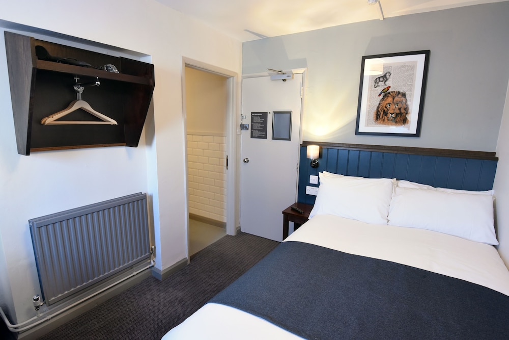 Oaklands Hotel By Greene King Inns view 5