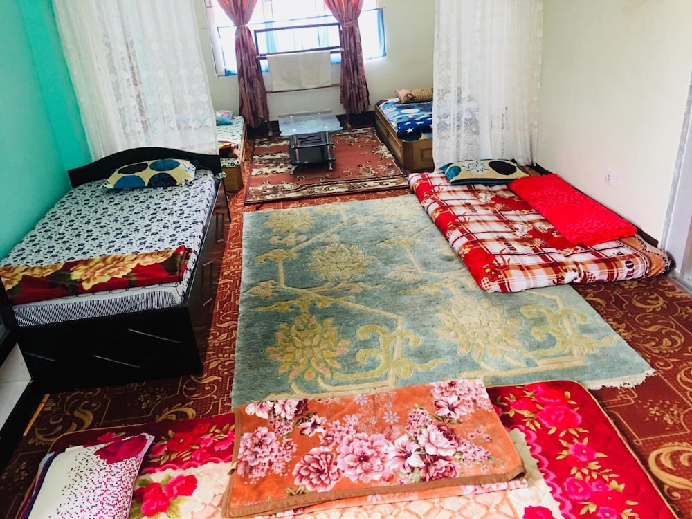 Sara's Backpackers Hotel
