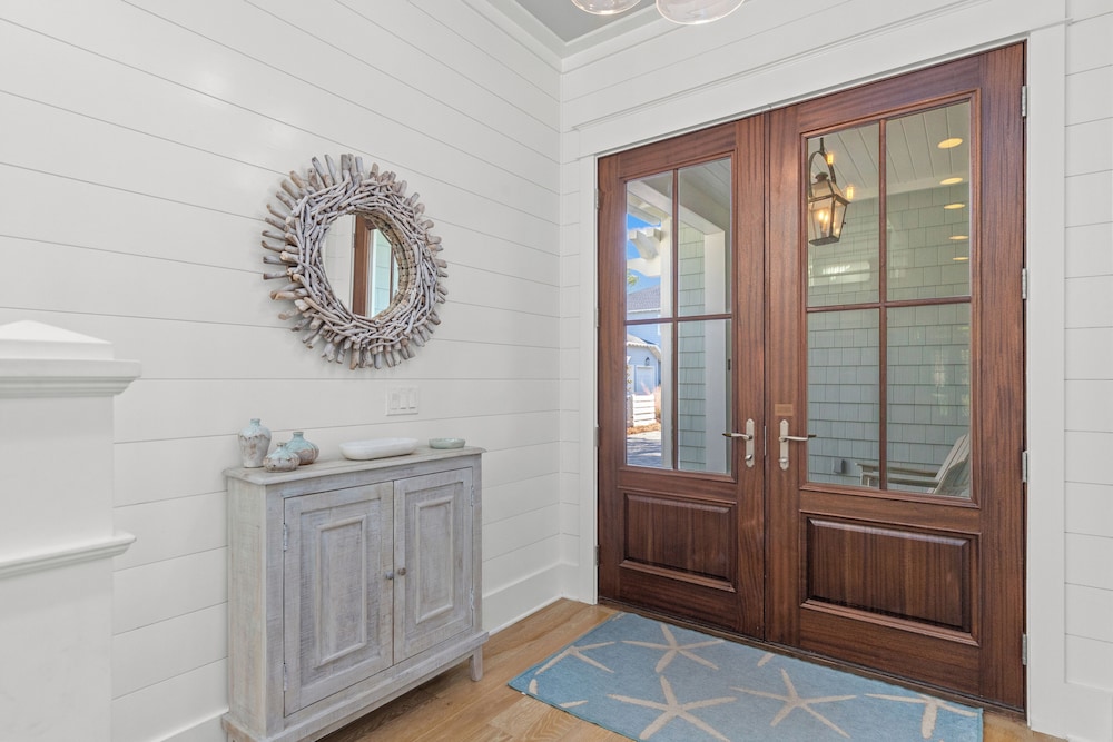 Sea Dlight: 3BR Beach Home Sleeps 10 With 4 Bikes in Watersound West