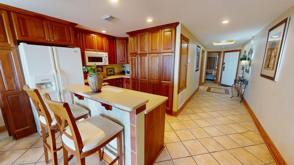 Ocean Song 2 by Tybee Vacation Rentals