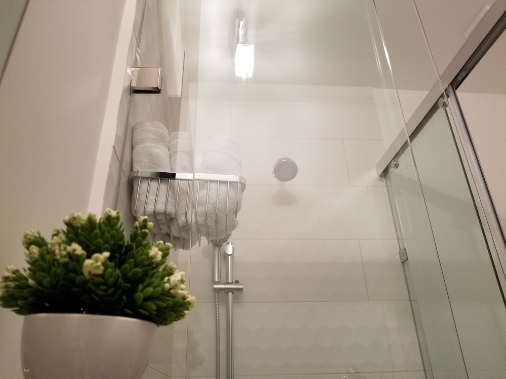 Luxury Residence Suites