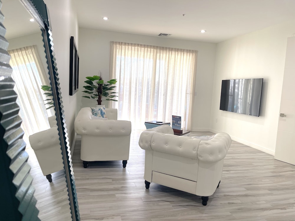 The Cove - Condo Hotel - Perfect Location