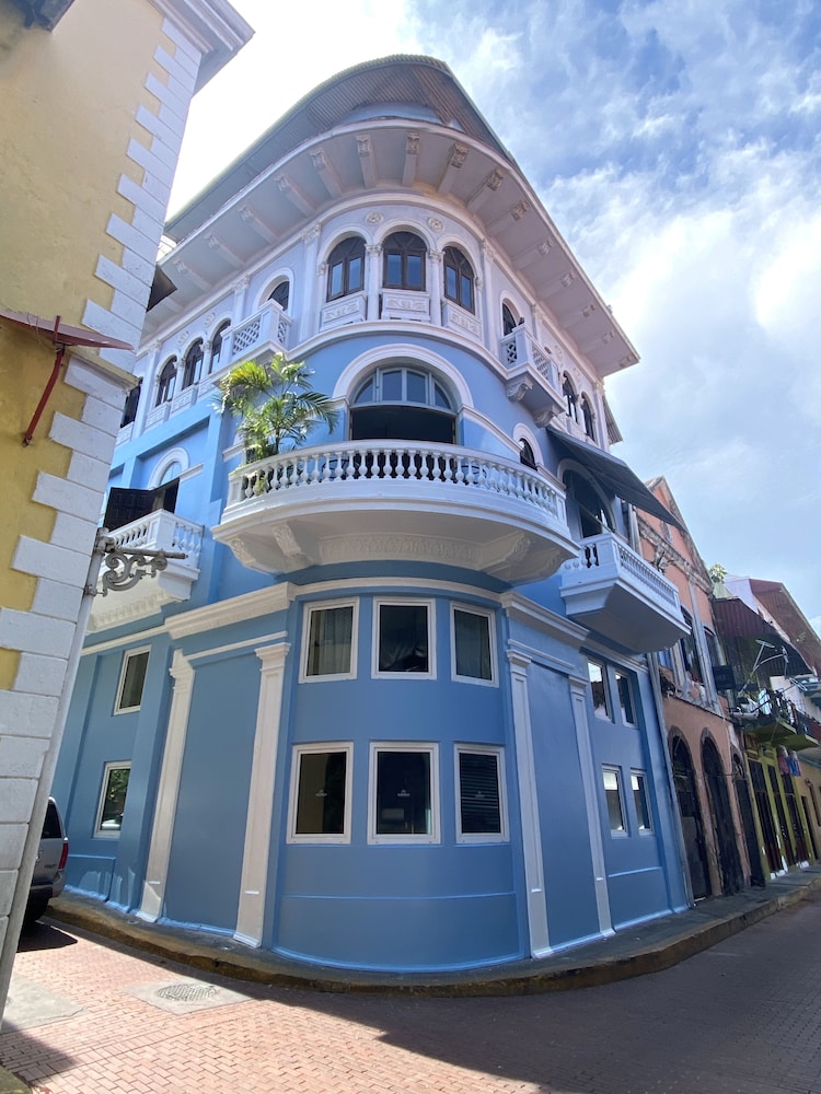 Hotel Magnolia Inn - Image 1