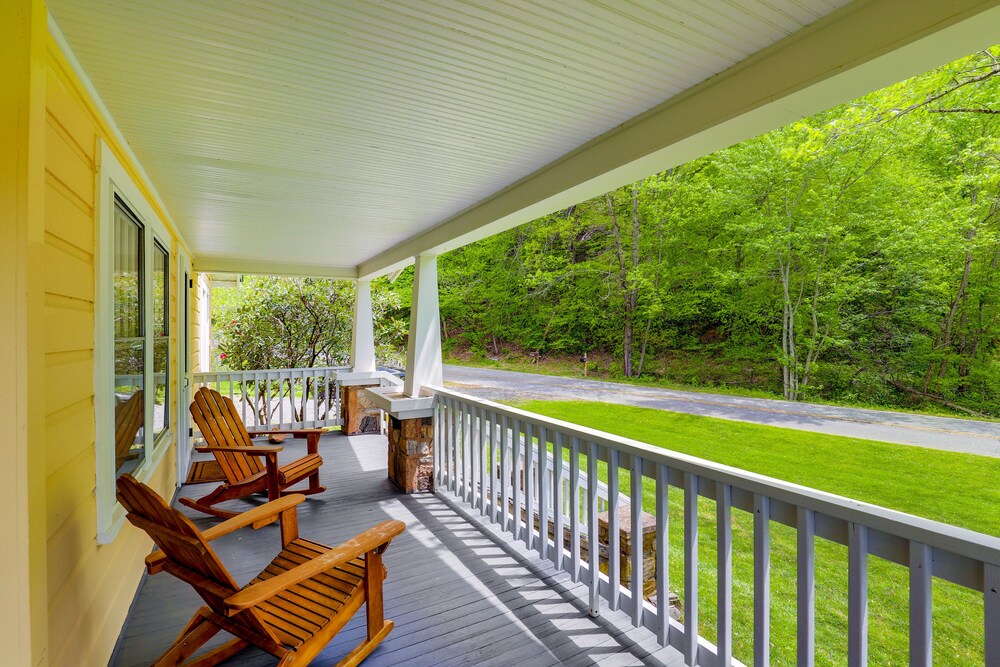 Mars Hill Vacation Rental w/ Hot Tub & Yard