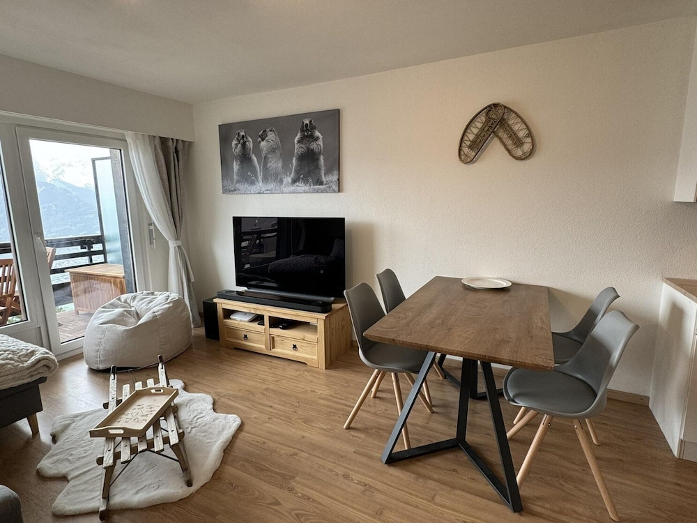 Lovely Apartment in Valley and Hills