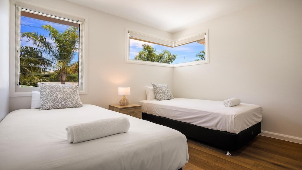 Your Luxury Escape - Ocean Sapphire view 2