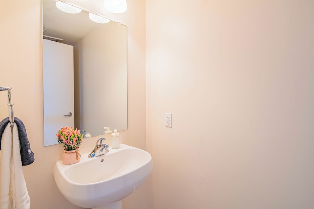 ROVE LIVING/KL - 44 Monroe