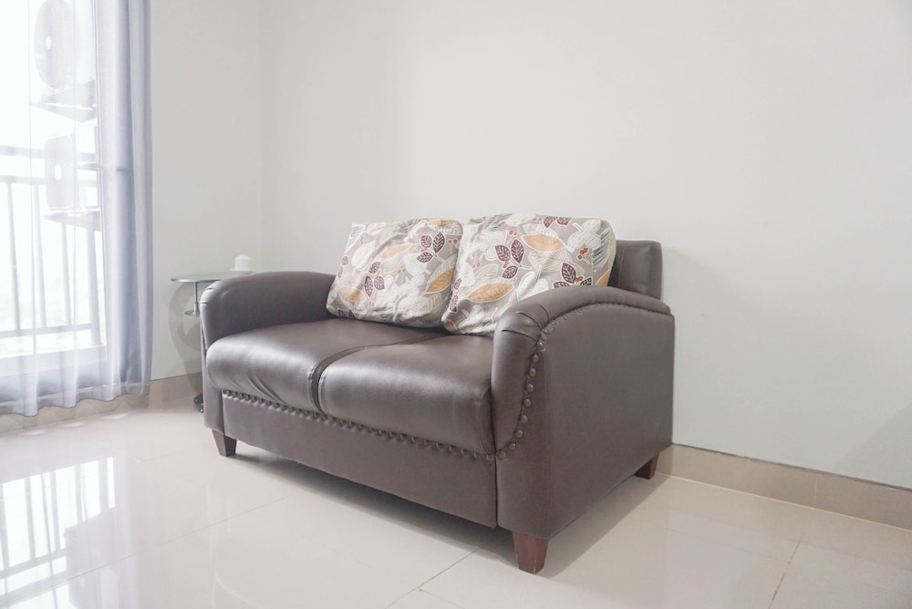 Comfy And Homey 2Br Transpark Cibubur Apartment