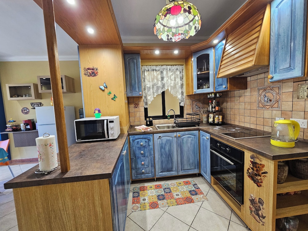 Country View Apartment