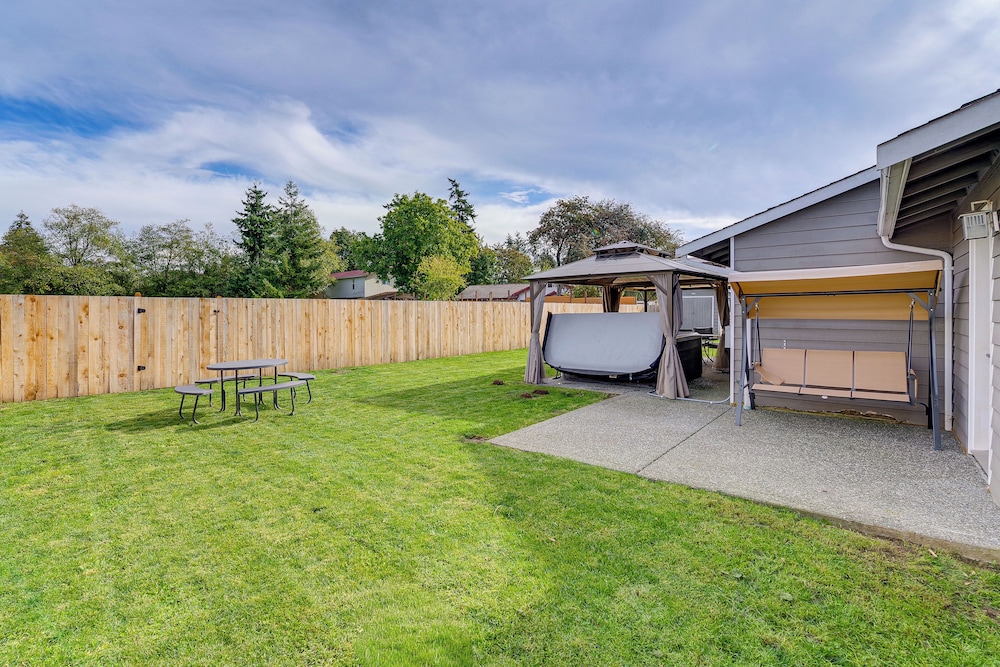 Explore Camano Island Beaches! Family Home w/ Yard