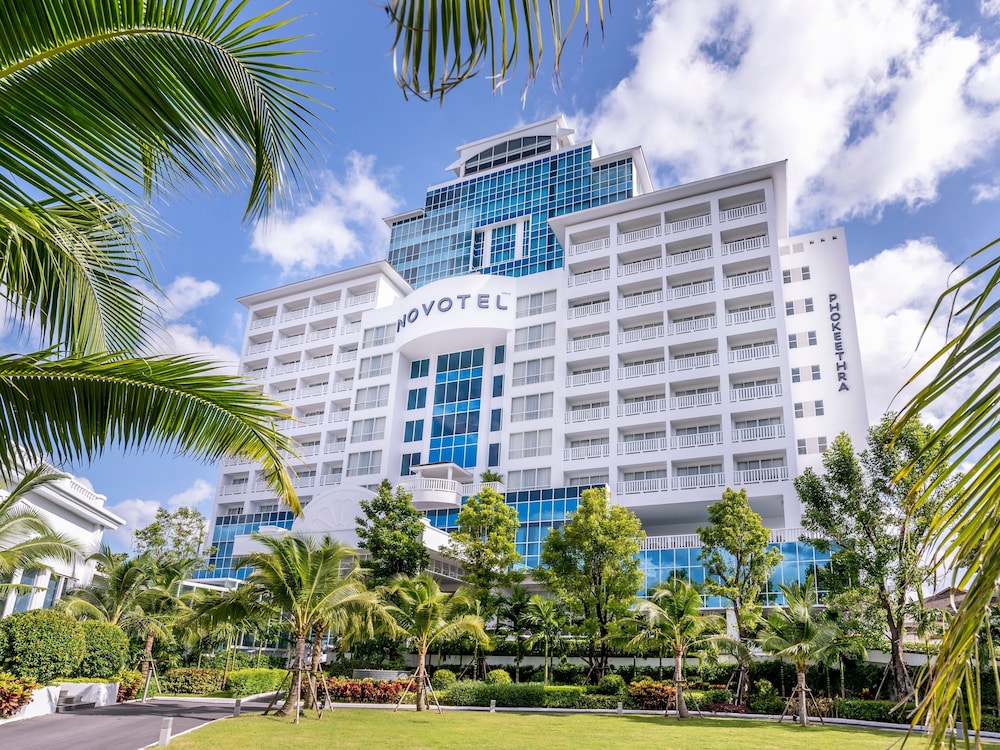Hotel Novotel Phuket City Phokeethra Hotel - Image 1