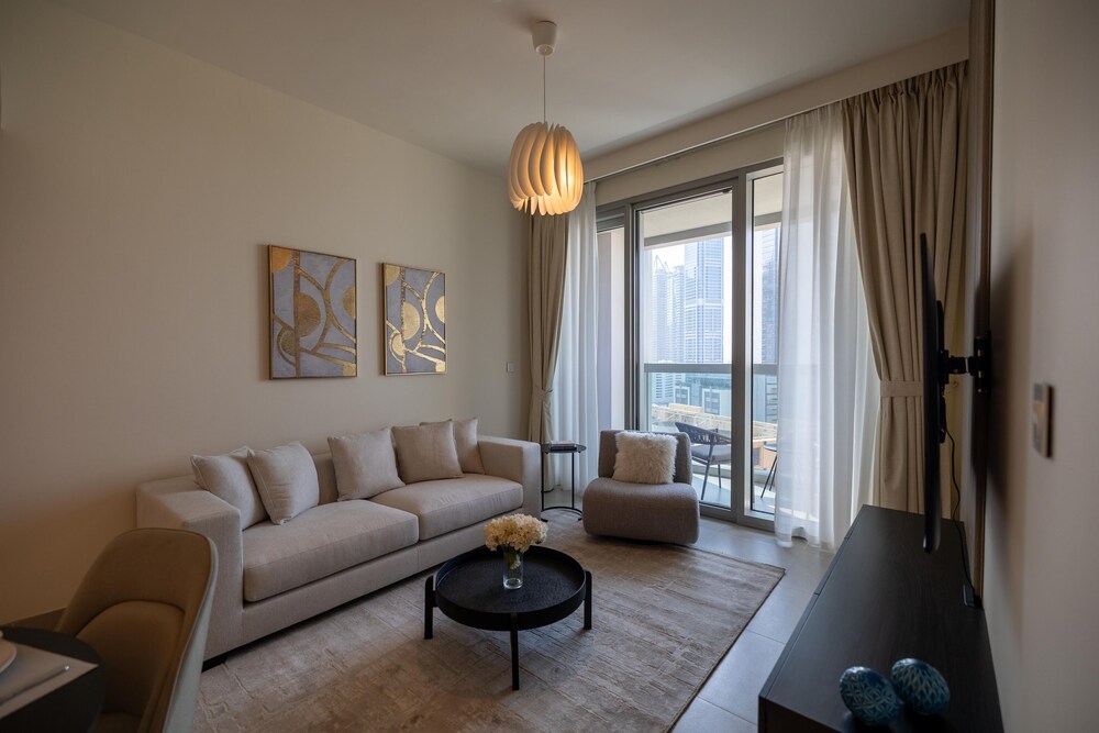 HomesGetaway-Luxury1BR in Forte Downtown