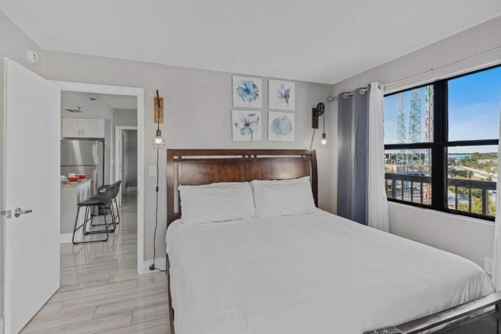 Enclave Swanky