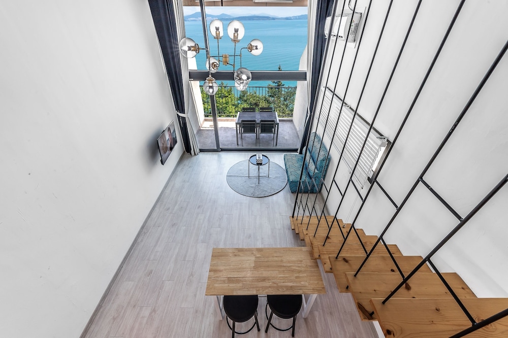 Yeosu Lastella Spa Pet-friendly Pension