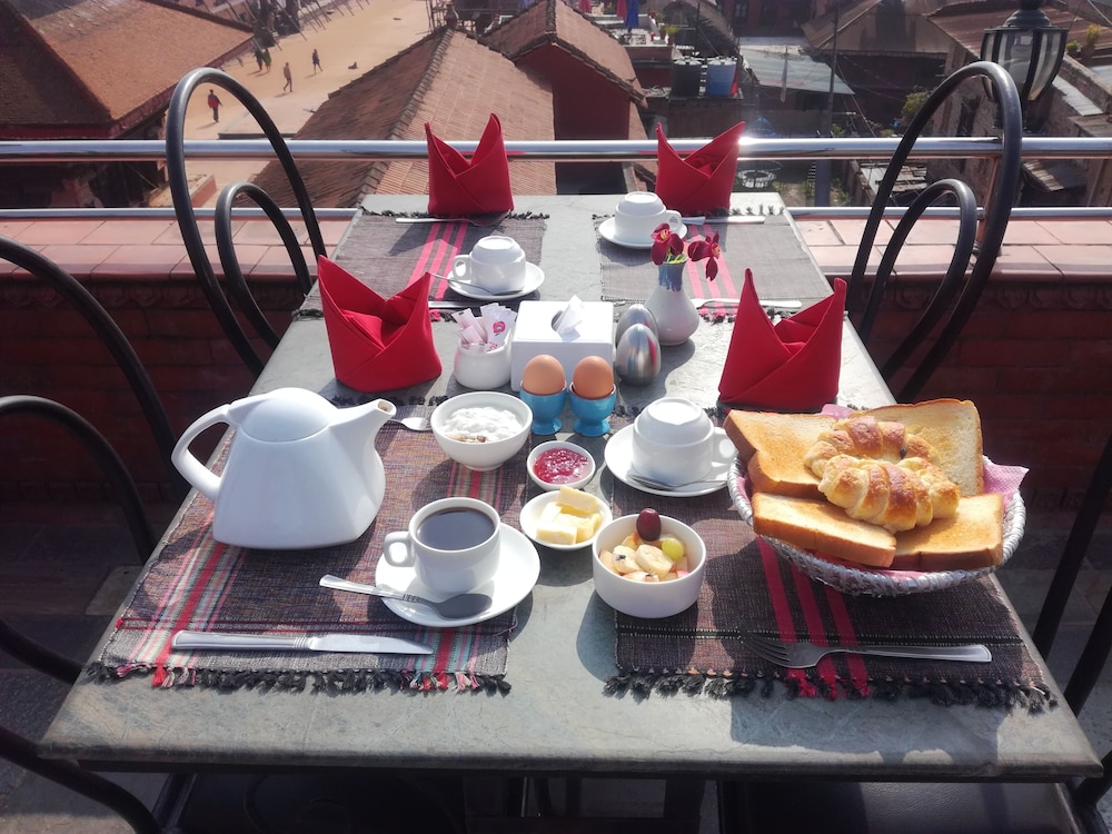 Khwapa Chhen Guest House and Restaurant