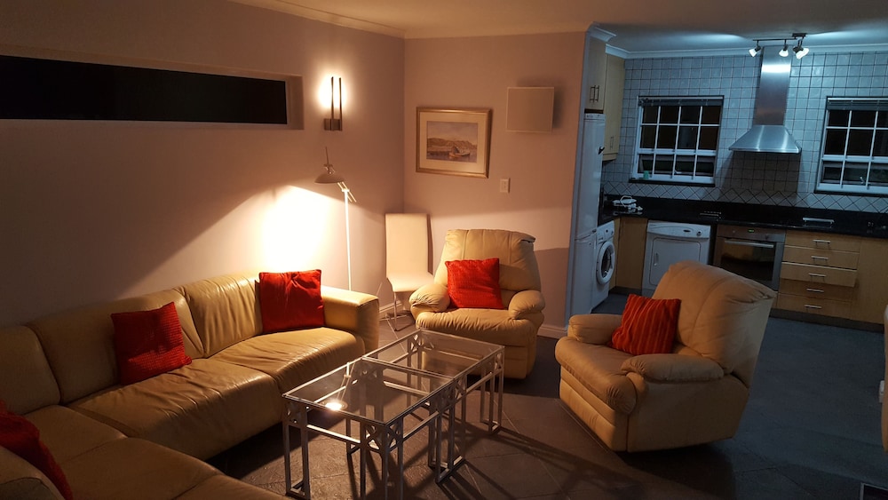 Constantia Cottages