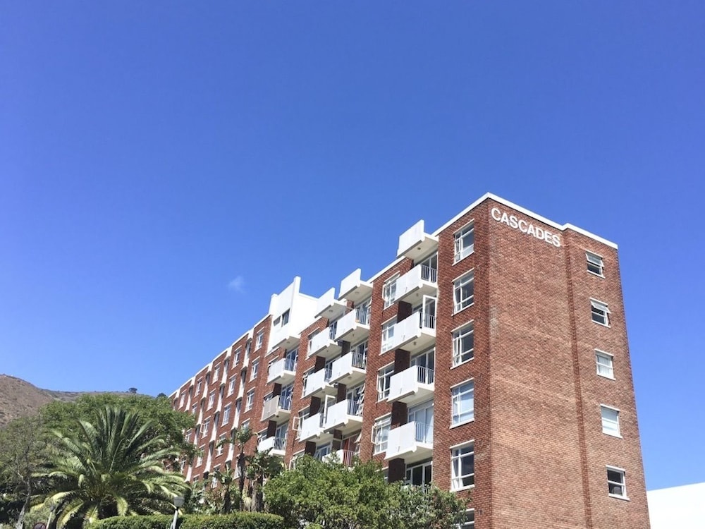 Cascades 2 bed 'FRESH LOOK & GREAT VIEW'