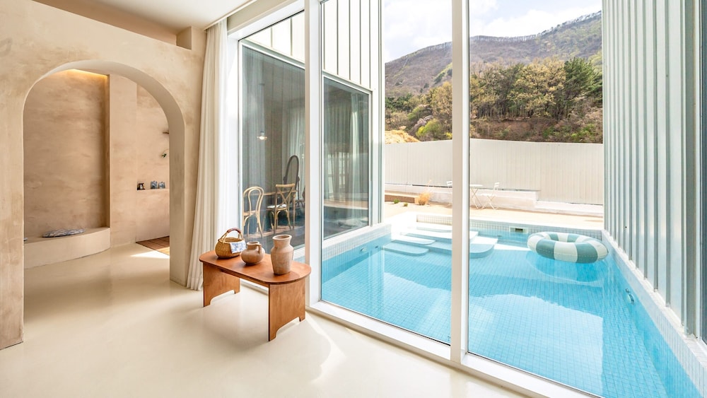 Laetari Pension, Gyeongju