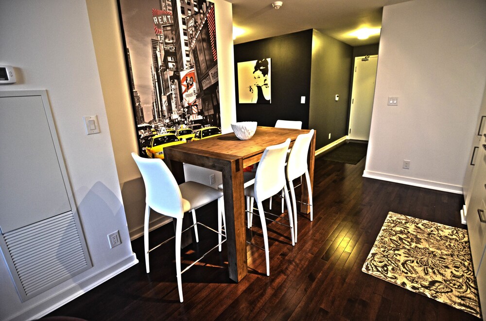 Toronto Escape - Onyx Suite-2