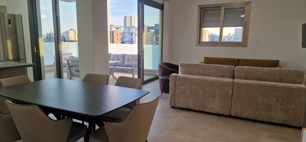 Mulberry Court Premium Apartments