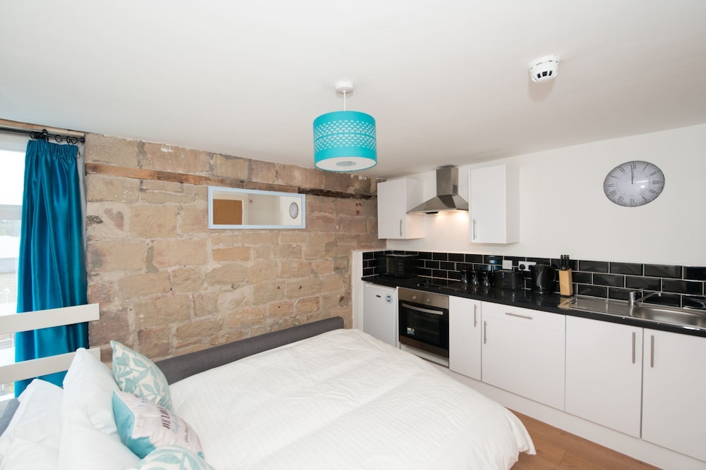Kirkstall Bridge Apartments - 23
