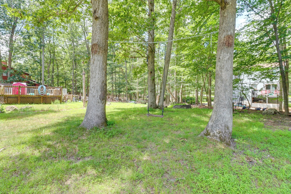 Pool + Lake Access, Yard: Poconos Family Getaway