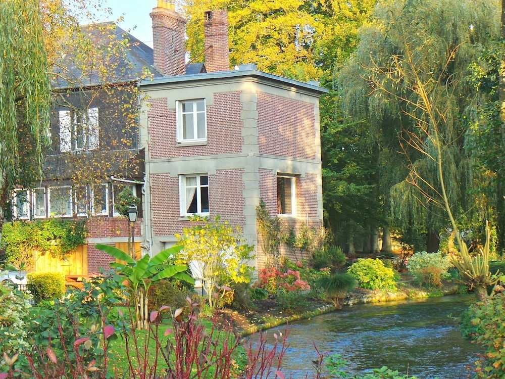 Au Fil de L'eau