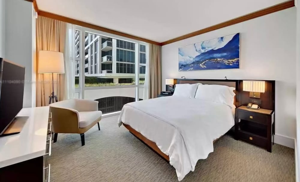 Luxury Condo Wellness Spa Resort By LMC view 5