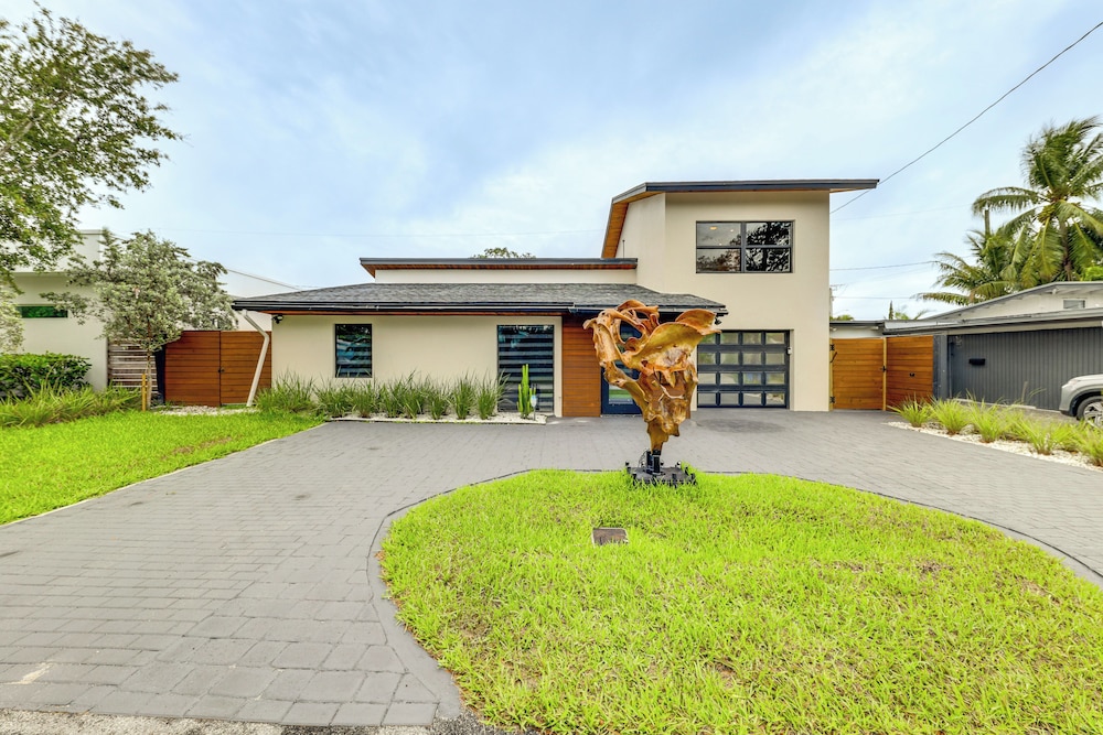 4 Mi to Beach: Modern Condo in Wilton Manors
