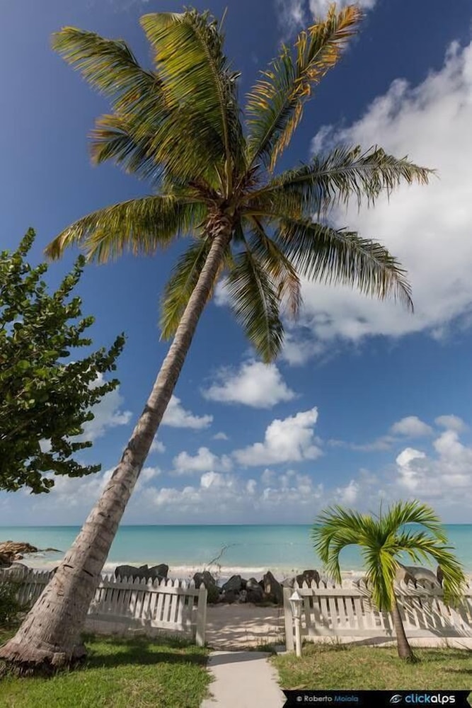 HBK Villa Rentals at Jolly Harbour
