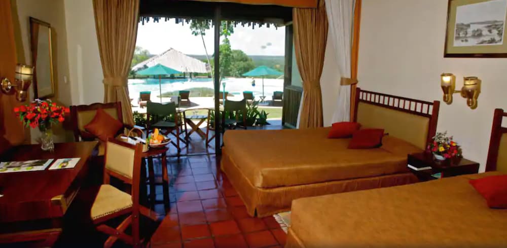 Paraa Safari Lodge