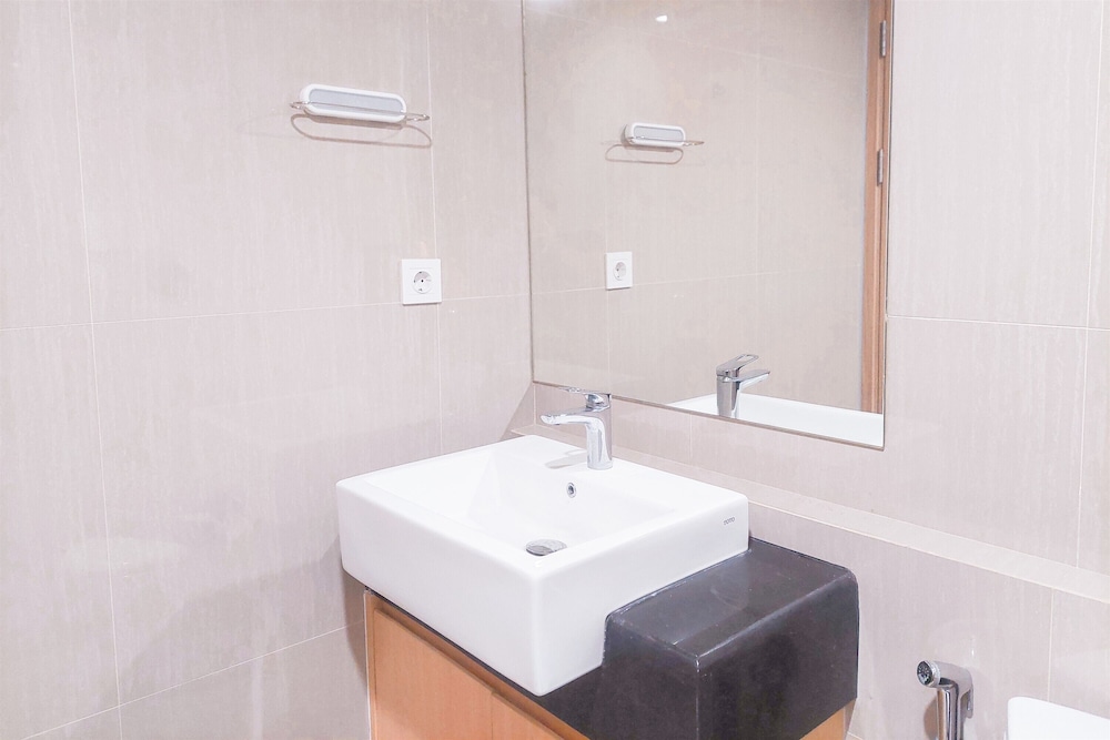 Elegant 1Br Without Living Room Apartment Bintaro Embarcadero