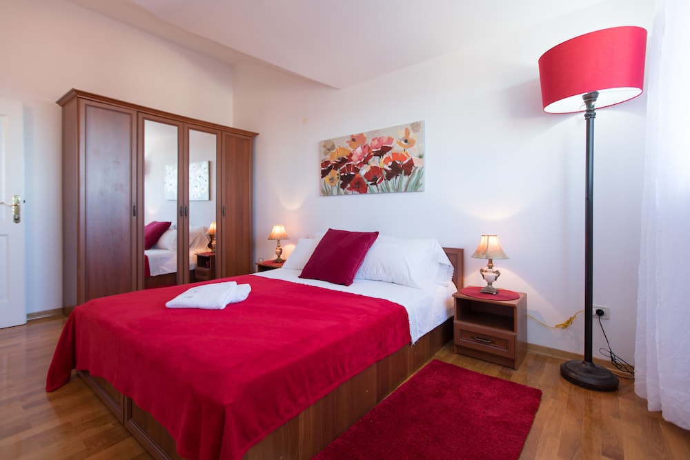 Cozy Stay Apartments