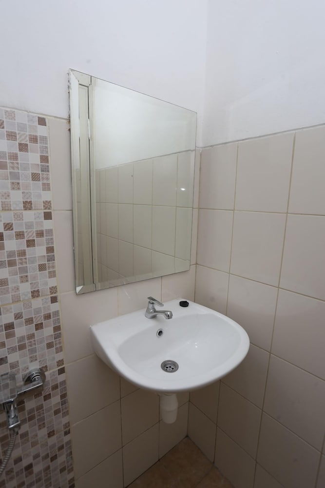 Capital O Iconic Rooms @ Golden City