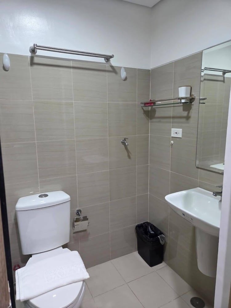 Shore 1 Tower C2 Unit 729