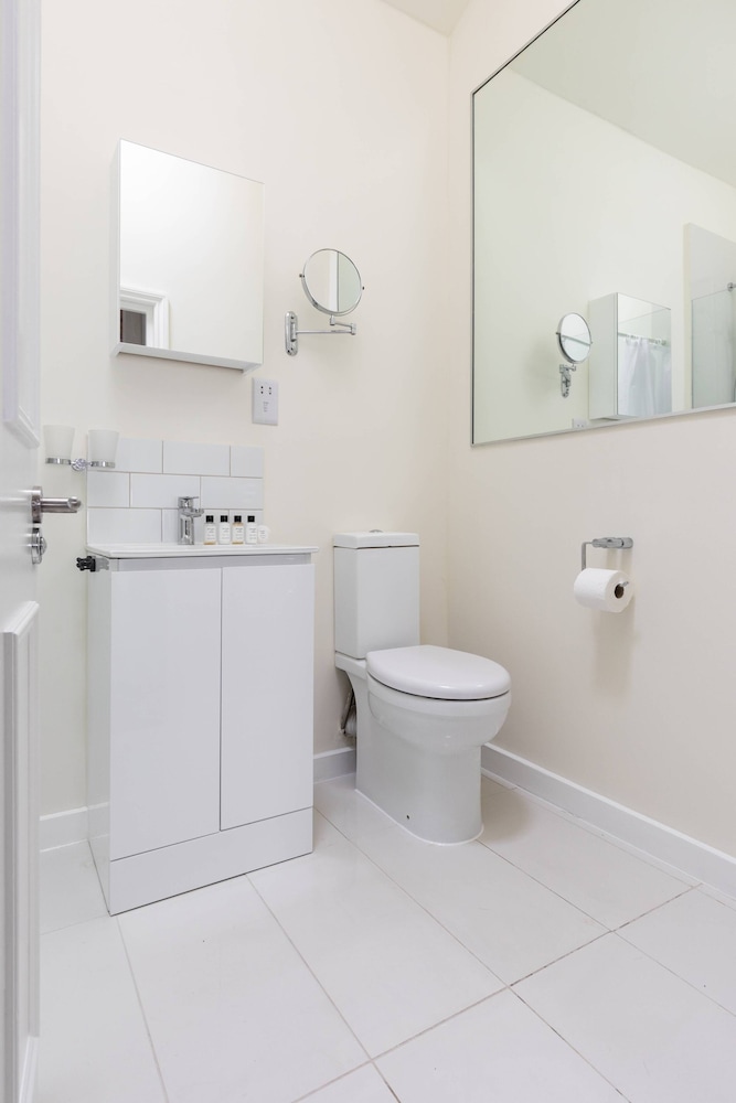 Codrington Mews III by Onefinestay