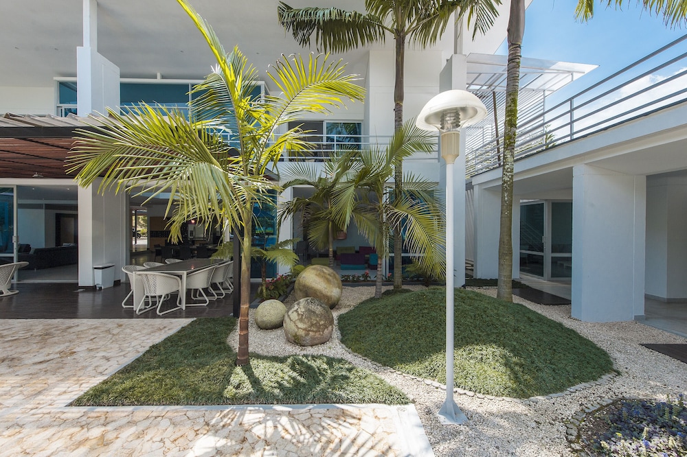 Finca San Miguel by Nomad Guru view 2