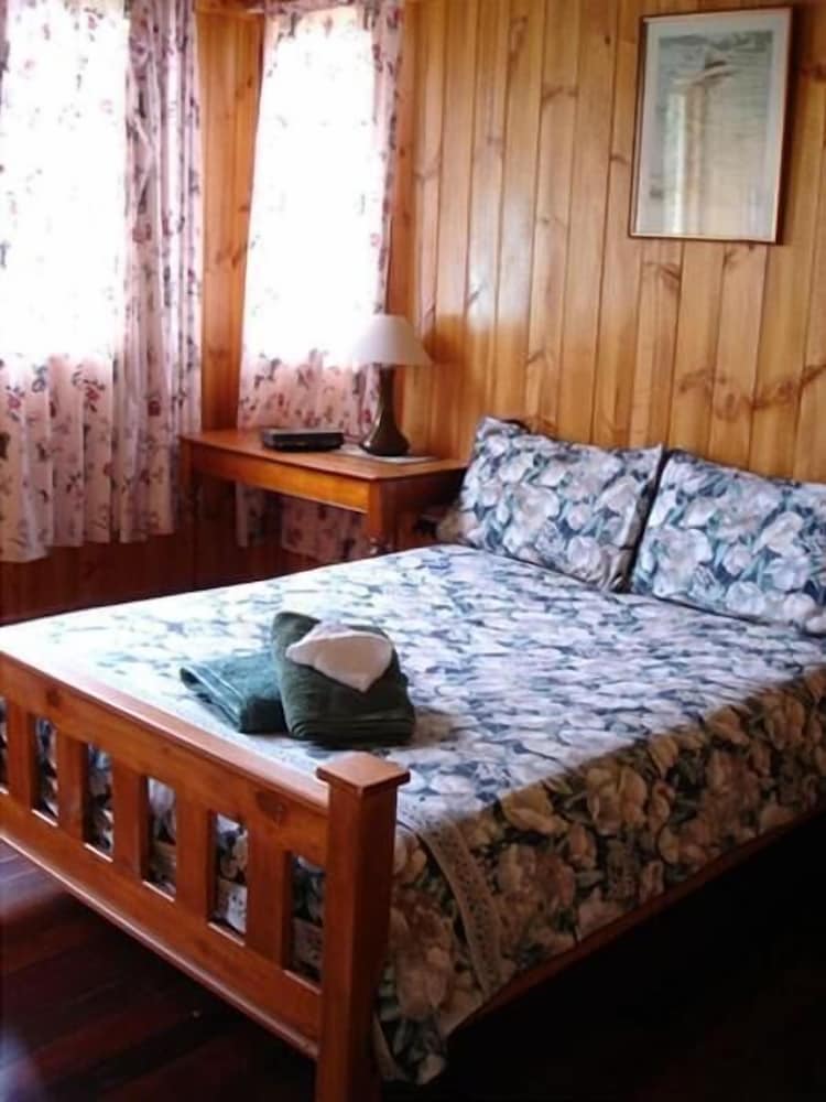 Mt Barney Lodge Country Retreat view 3