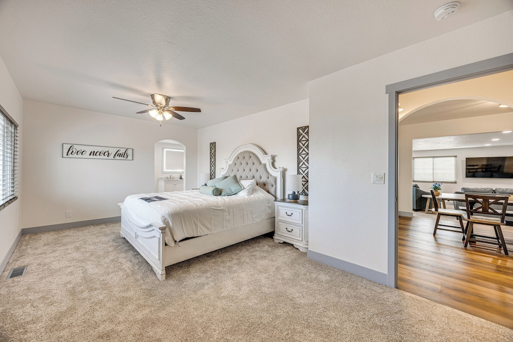 16 Mi to Paint Mines: Spacious Simla Home!