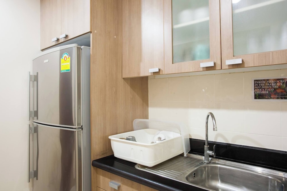 5A - 2 Bedroom Downtown Apartment With Shared Pool